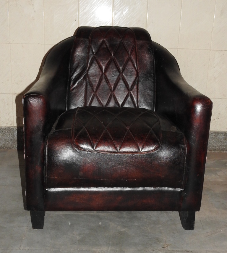 union jack leather chair (2).JPG