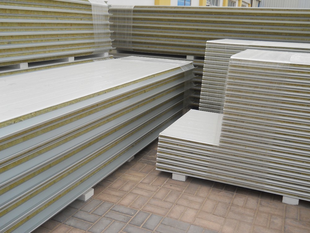 Sandwich Panels Produced On Continuous And Discontinuous Methods