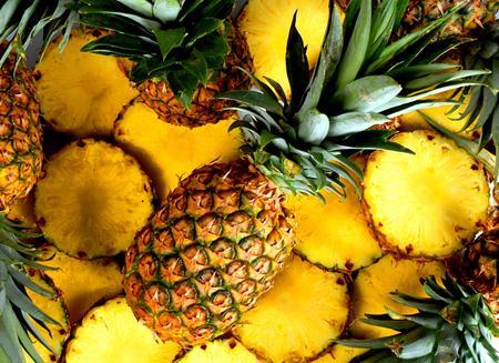 organic fresh pineapples fruits/pineapple fruit/pineapple